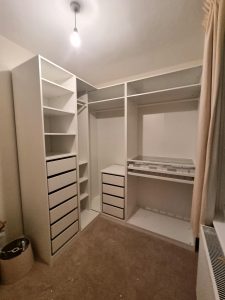 Read more about the article Ikea walk-in wardrobe project
